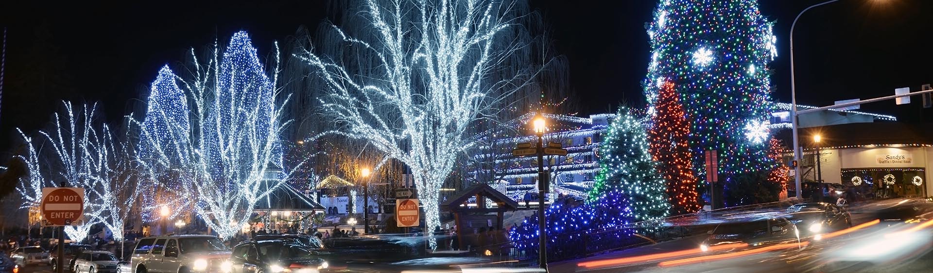Okotoks Christmas Light Installation, Christmas Light Company and Holiday Lighting Installation